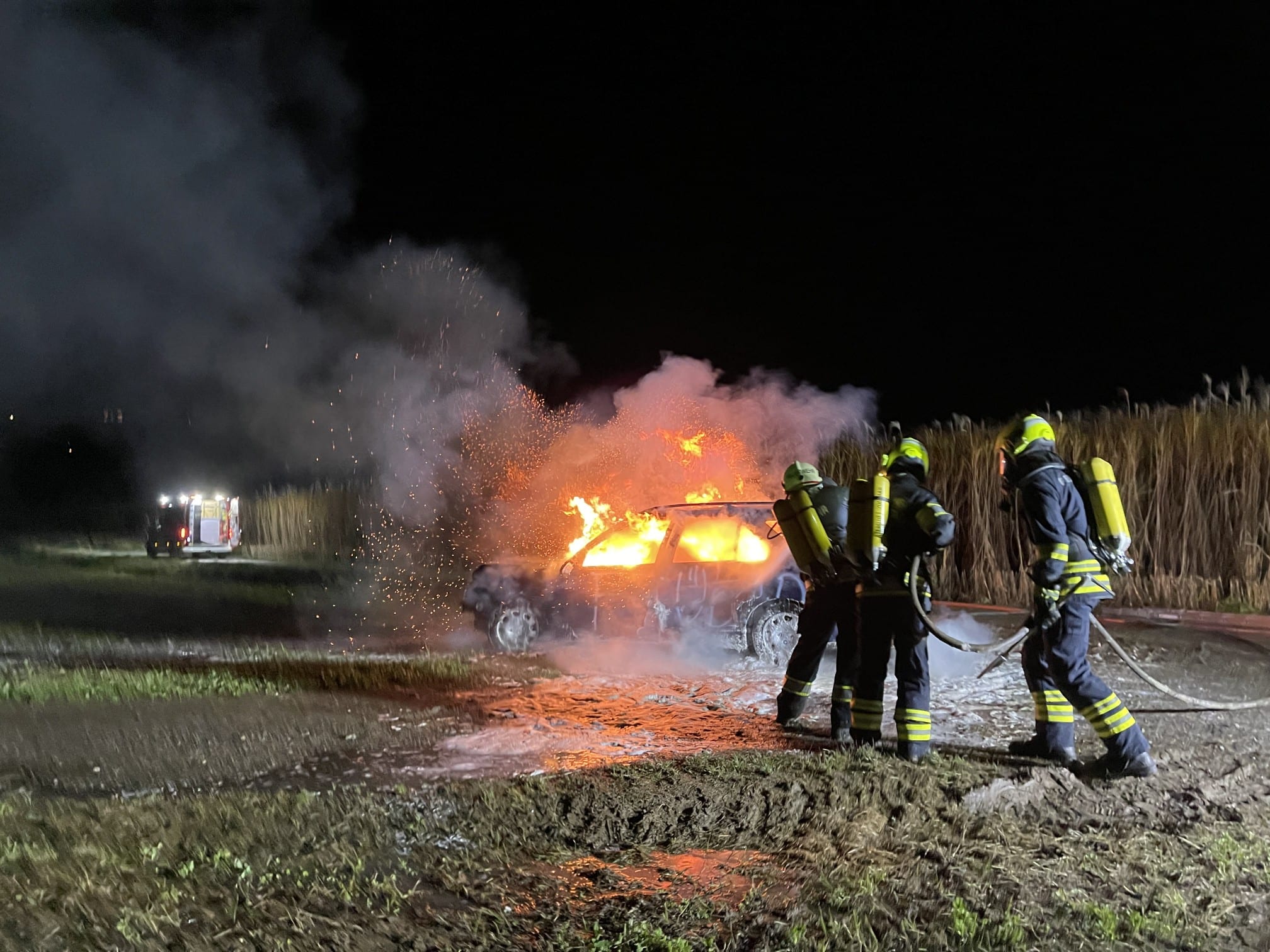 Fahrzeugbrand bei Monatsübung