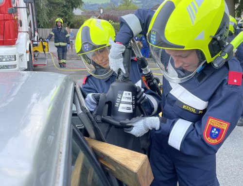 Monatsübung August: Technische Menschenrettung aus KFZ