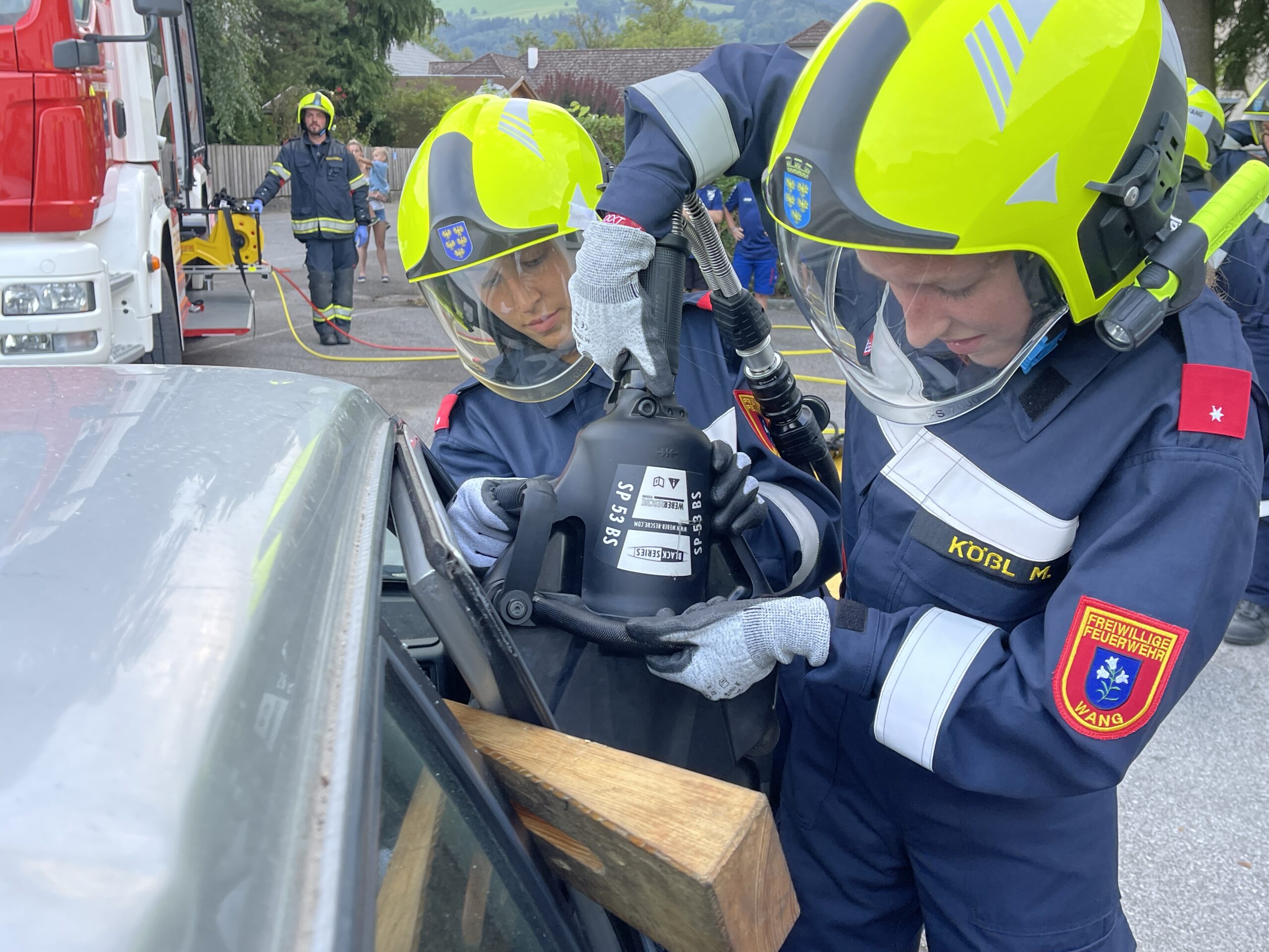 Monatsübung August: Technische Menschenrettung aus KFZ