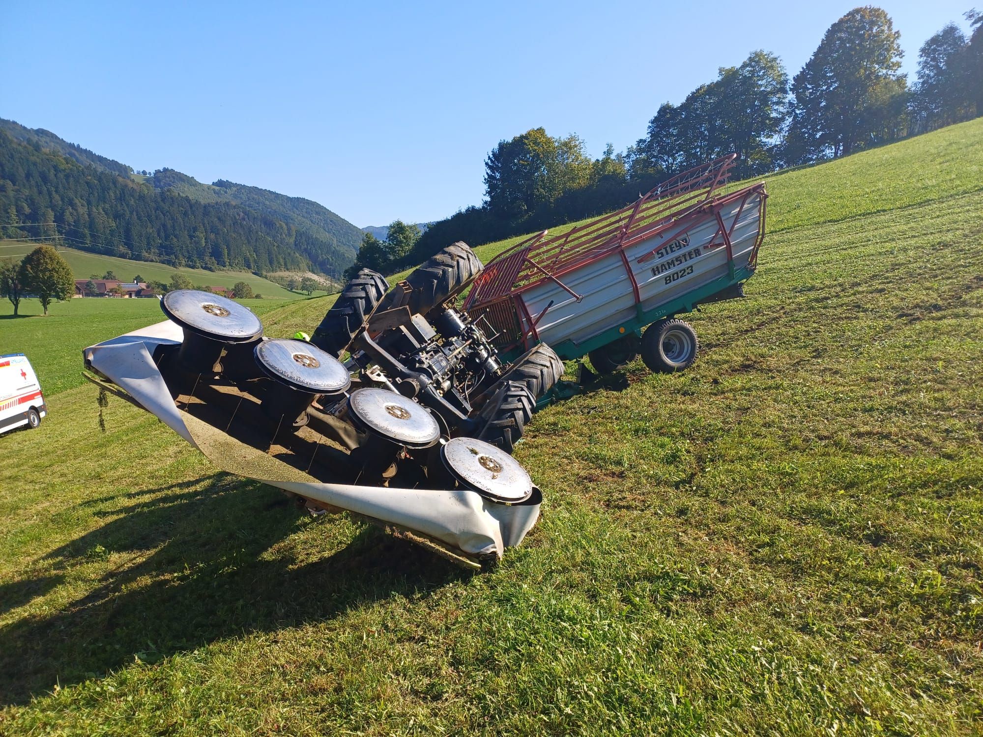 T1 – Bergung einer landwirtschaftlichen Maschine