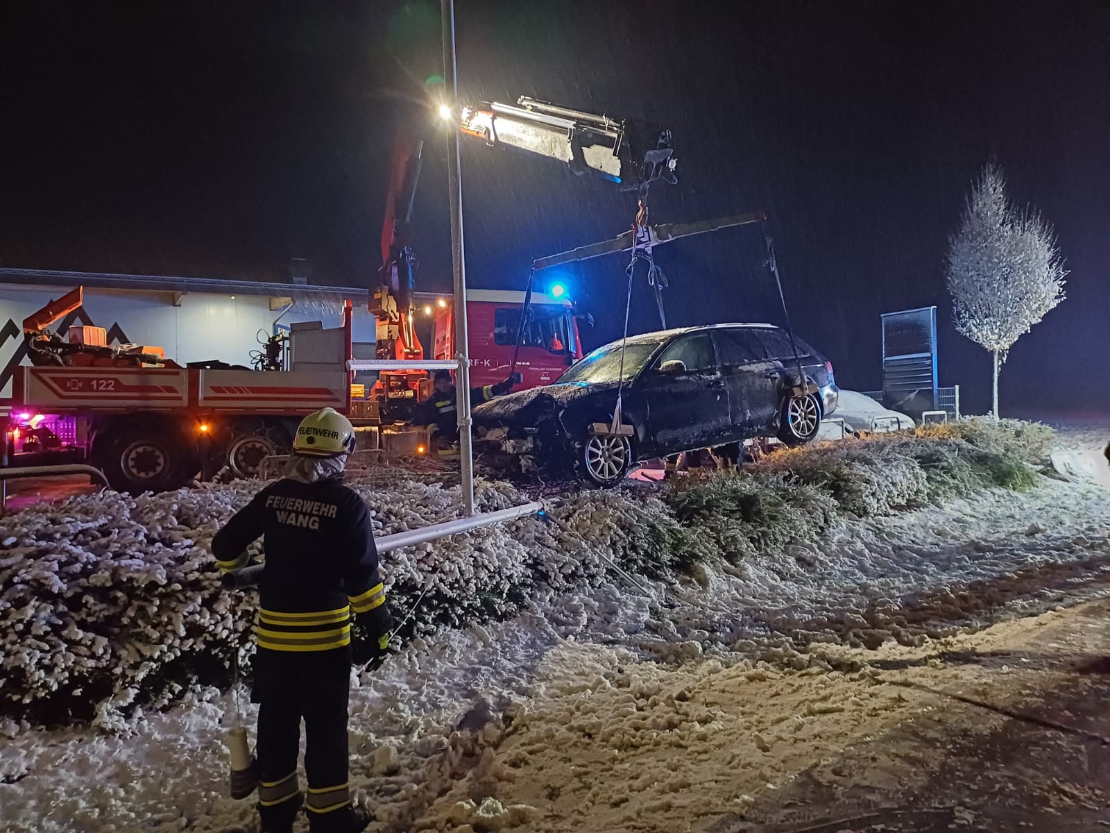 Fahrzeugbergung nach Wintereinbruch