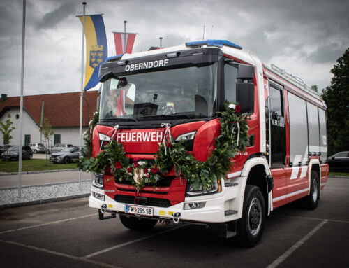 Feierliche Fahrzeugsegnung in Oberndorf