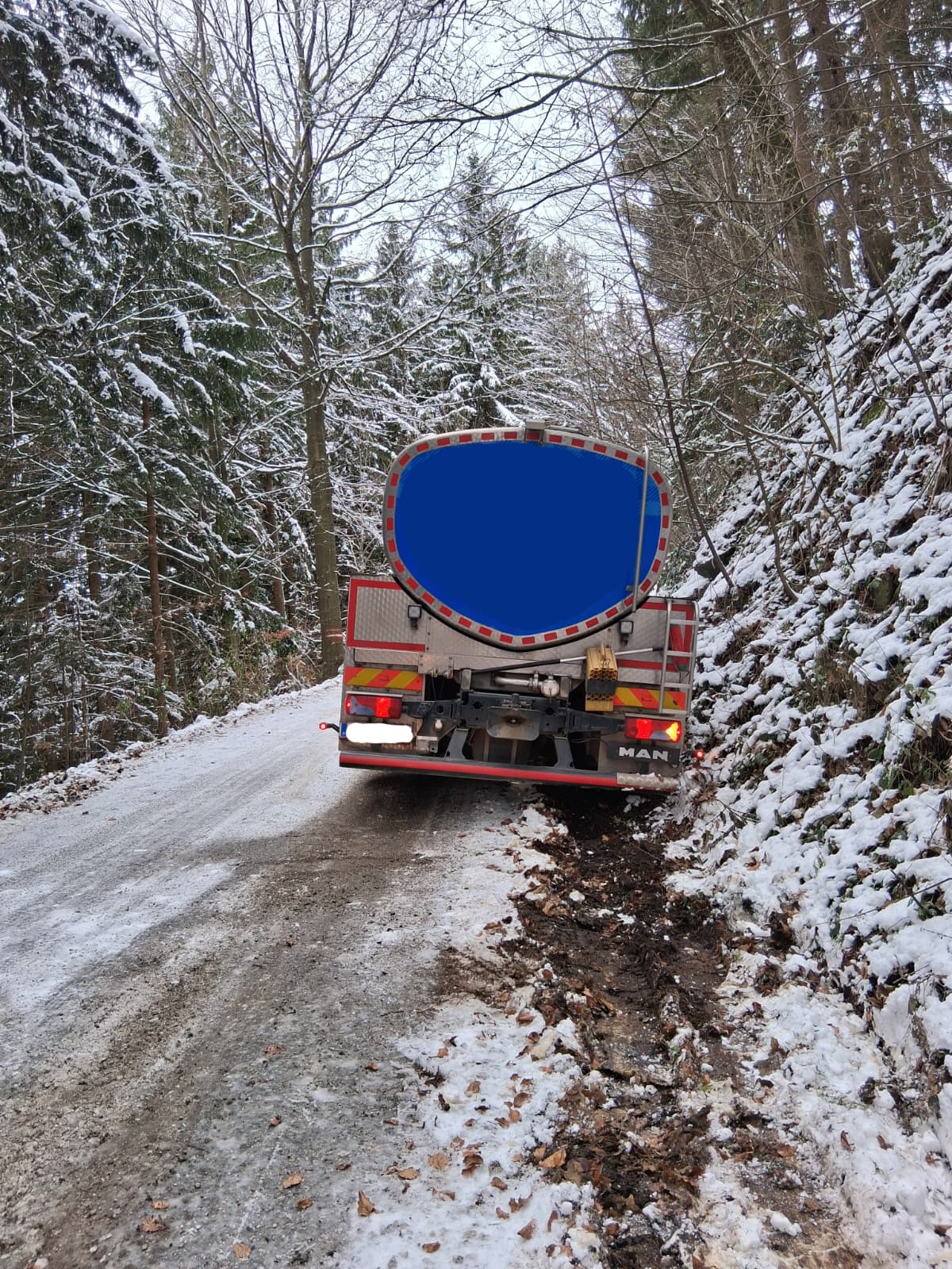 WhatsApp Image 2025-11-29 at 12.04.12