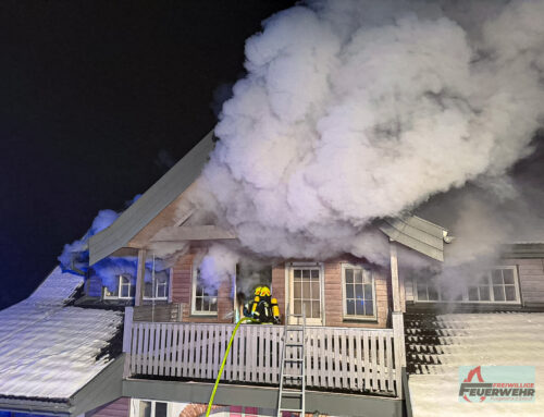 Wohnhausbrand in Schauboden – Mehrere Feuerwehren im stundenlangen Löscheinsatz
