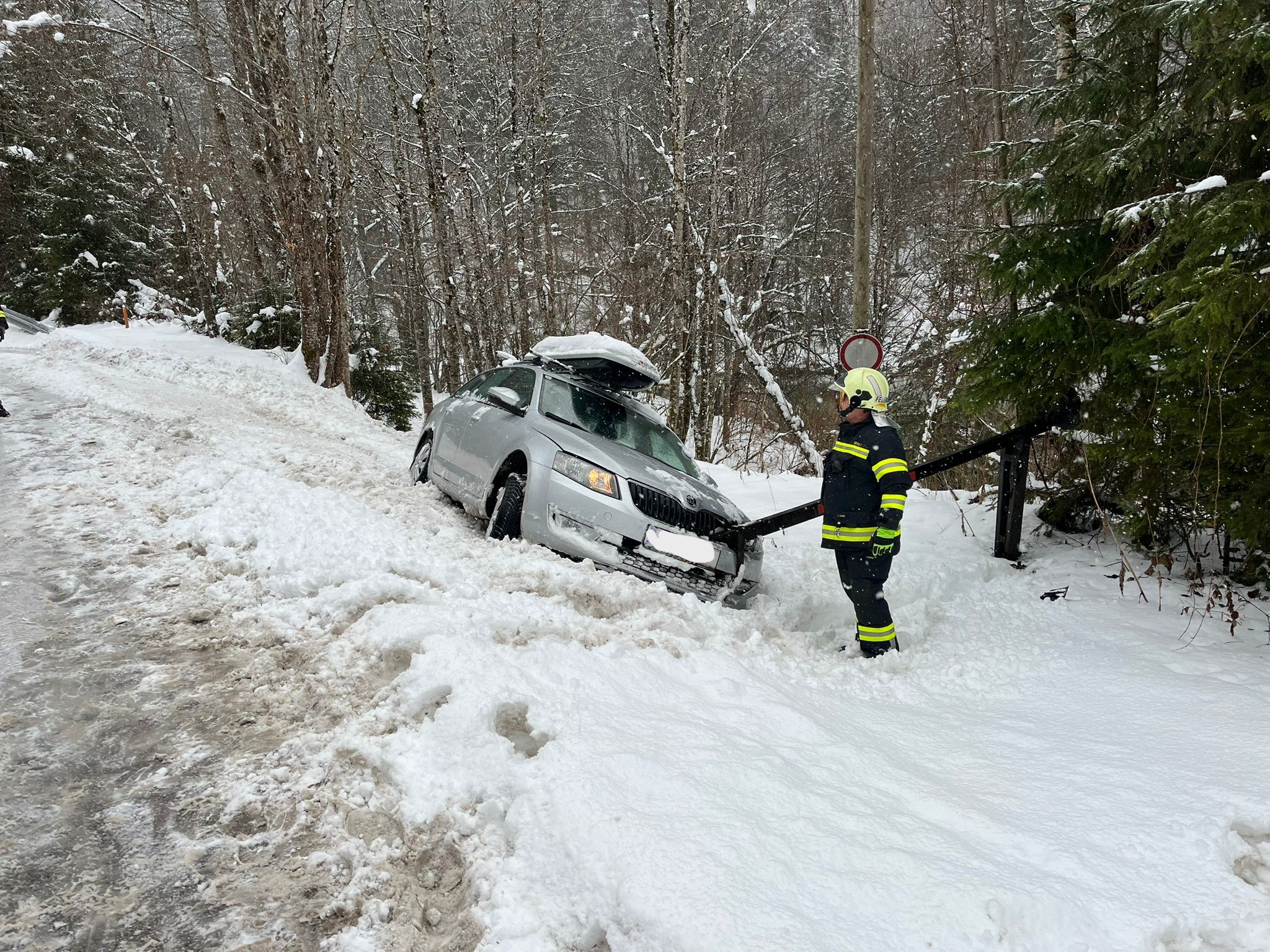 Einsatzbericht Fahrzeugbergung Hinterleiten L6174