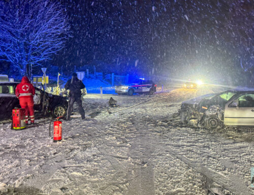 Verkehrsunfall auf der B25 bei Zehnbach – fünf Verletzte nach Kollision