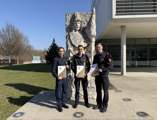 Weiße Fahne beim Funkleistungsabzeichen für die FF-Wang