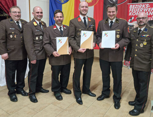 Auszeichnungen und Ernennungen beim Bezirksfeuerwehrtag Scheibbs