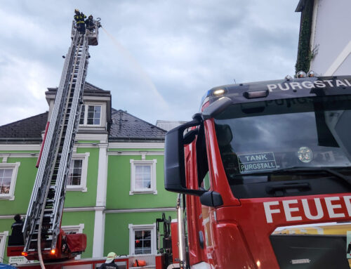 Brandübung der Feuerwehr Purgstall im Gästehaus Veronika