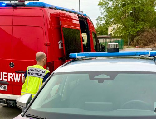 Rasche Entwarnung nach Alarmierung zur Türöffnung in Zehnbach