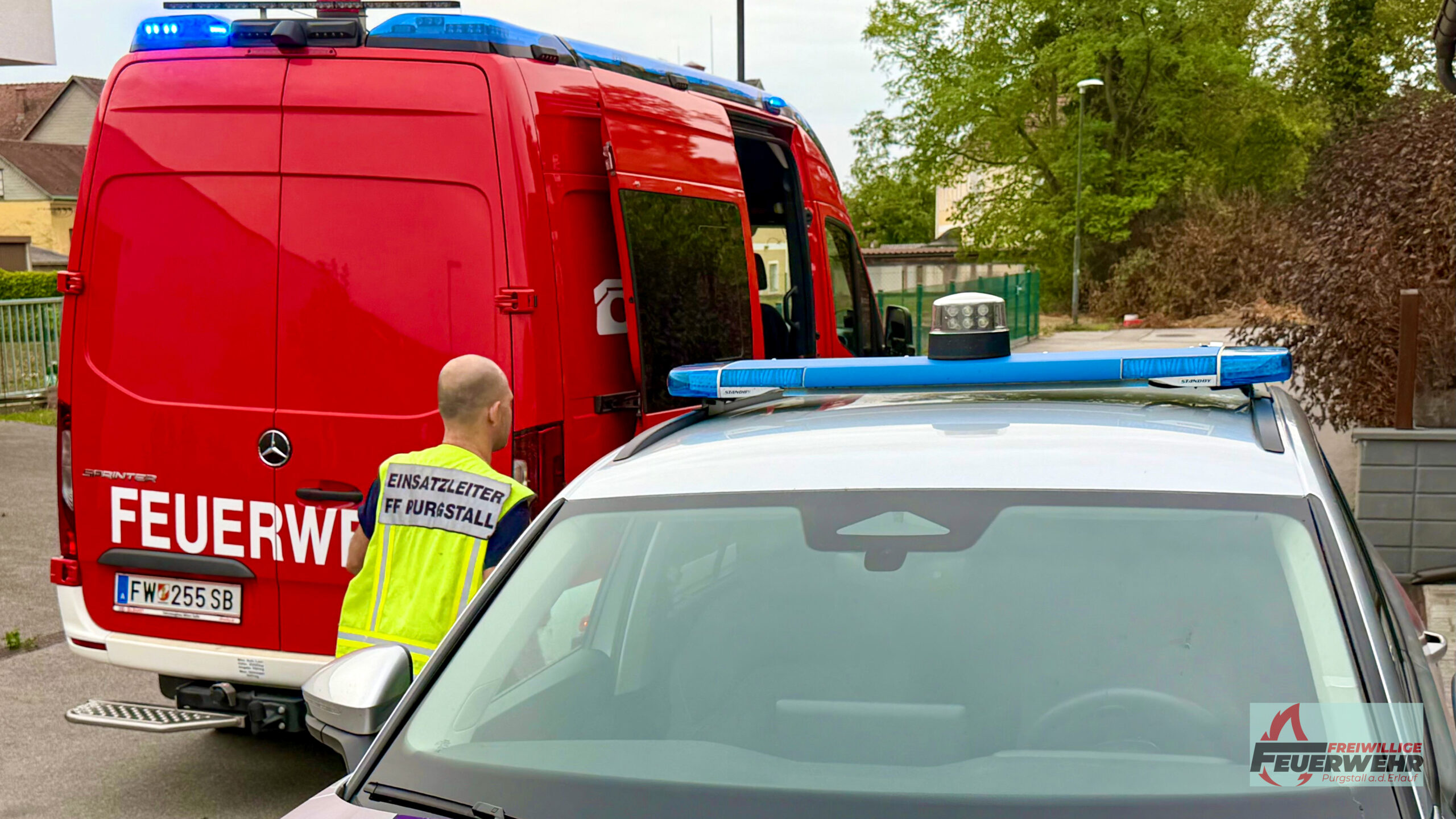 Rasche Entwarnung nach Alarmierung zur Türöffnung in Zehnbach