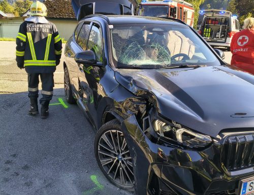 Verkehrsunfall auf der B25 – Motorrad kollidiert mit PKW