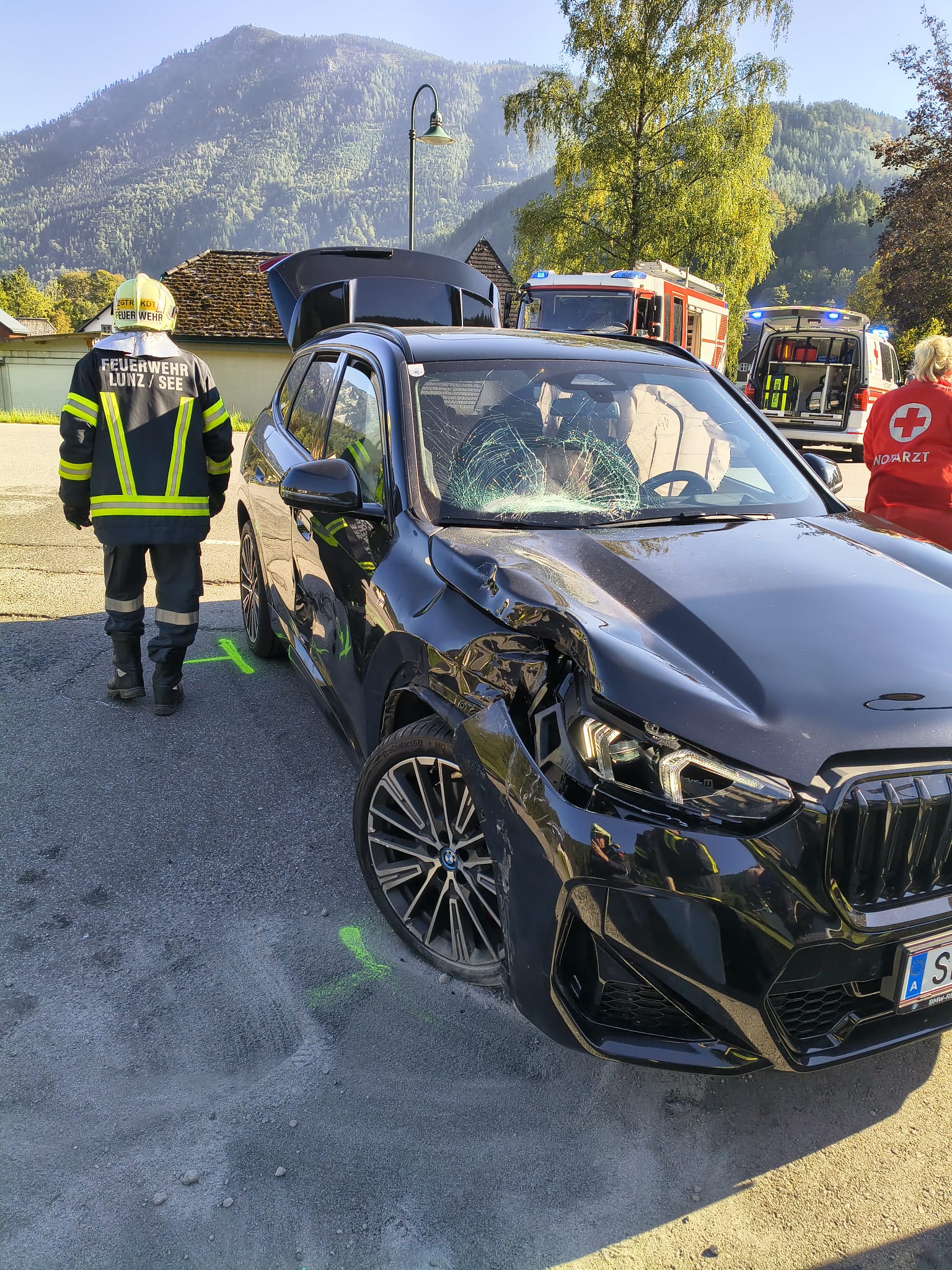 Verkehrsunfall auf der B25 – Motorrad kollidiert mit PKW