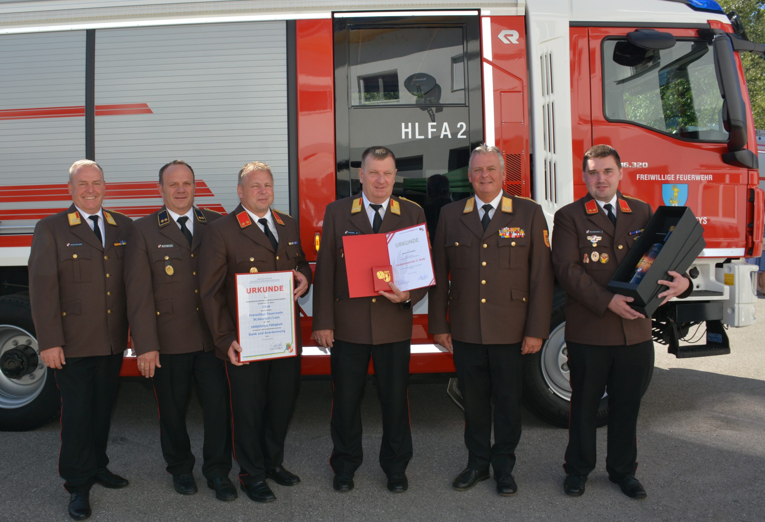 x09 06 FF 100 jahre und Fahrzeiugweihe Bründl (32)
