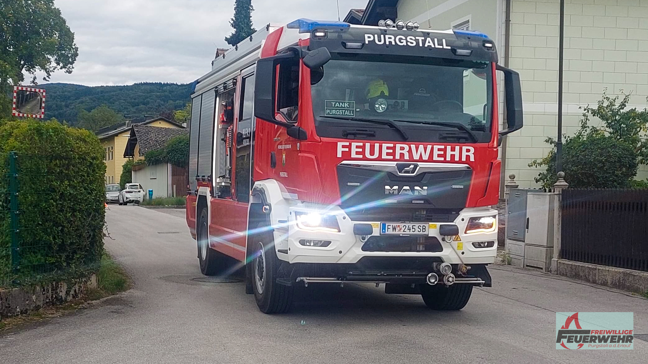 Unterabschnittsübung bei der Firma Busatis in Purgstall: Brandeinsatz und Menschenrettung geprobt