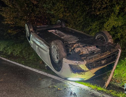 Verkehrsunfall auf der L89 – Fahrzeugbergung durch die Feuerwehr Purgstall 