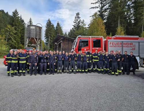 33 Feuerwehrmitglieder absolvieren Waldbrandmodul in Lassing